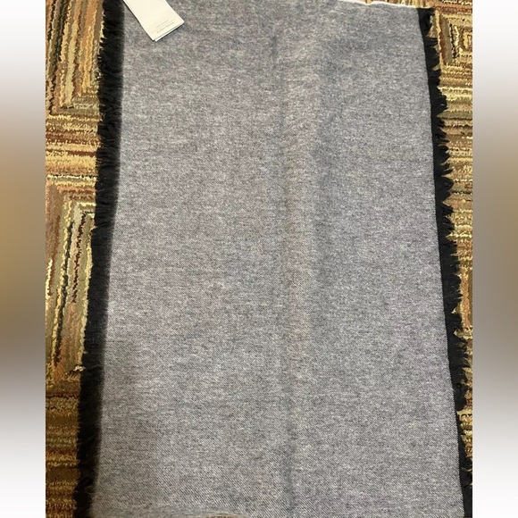 NWT Women & OTHER STORIES Fringed 100% Wool Blanket Scarf Gray Size 40”x62” - Picture 1 of 6